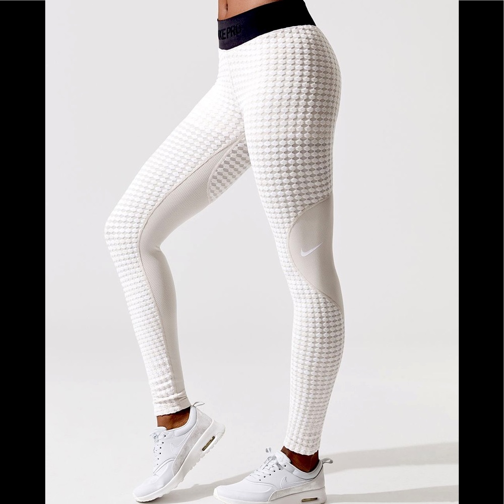 NWOT Nike Pro Hyperwarm Leggings ✨